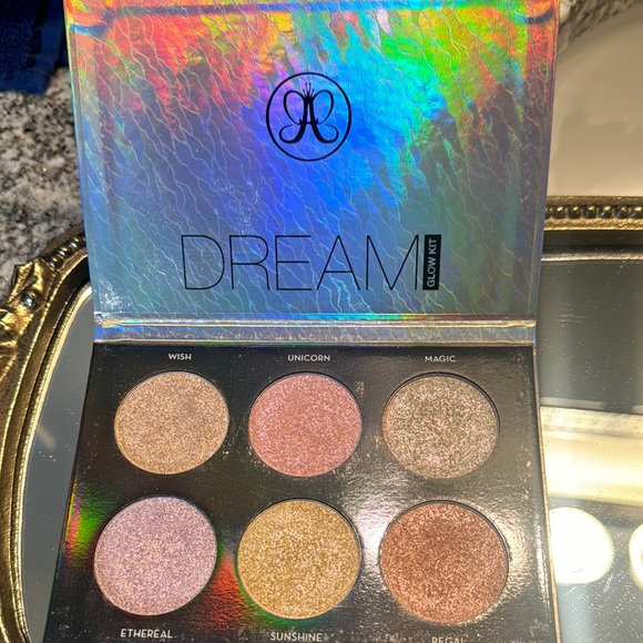 Anastasia BH Glow kit - Picture 2 of 4